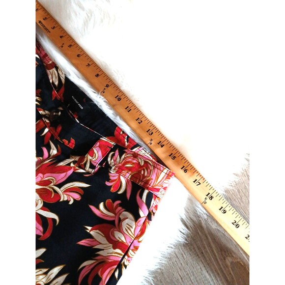 Who What Wear Women's Size 32" M Wide Leg Black Floral Pants Side & Back Pockets - Picture 8 of 11